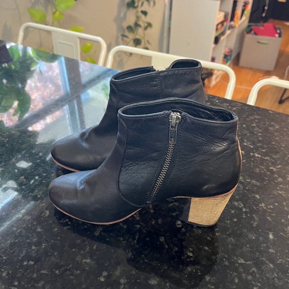 Johnston & Murphy Black Leather Ankle Boot High Heel